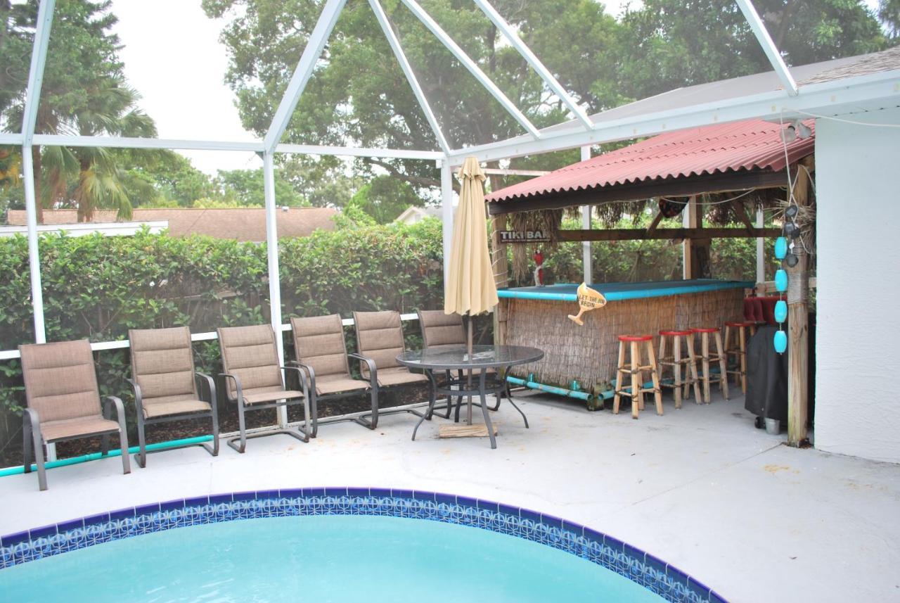 Luxury Vacation Villa With Heated Pool Tiki Bar Golf, 5 Miles From The Beach Clearwater Exterior photo